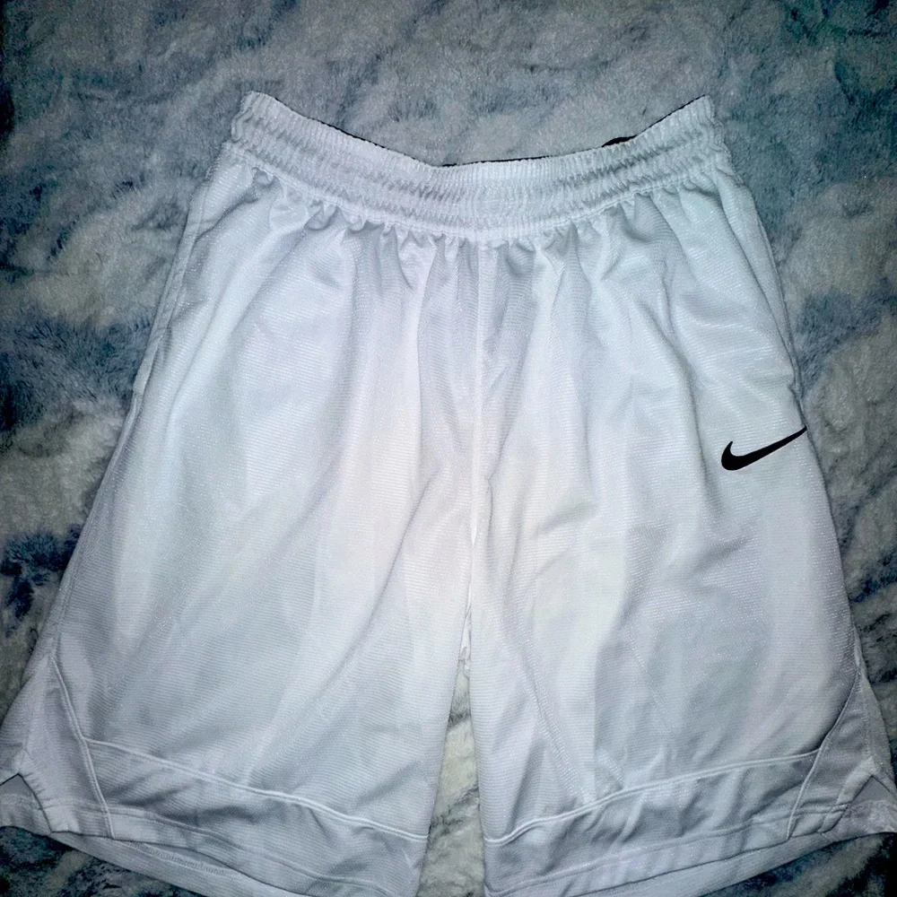 White Nike Basketball Shorts - Picture 1 of 3